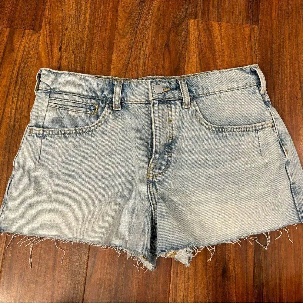 Pilcro Anthropologie lightwash denim shorts